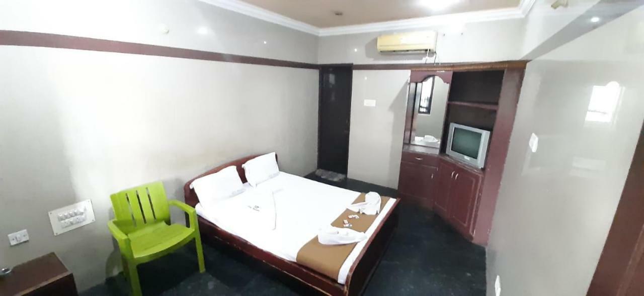 Hotel Prakash Rāmeswaram Екстериор снимка